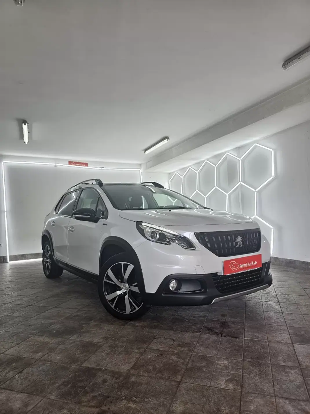Peugeot 2008 2019 - 12850 EUR, 138694 km - AUTO.MOTO.pt - 138694km - foto 3 de 35
