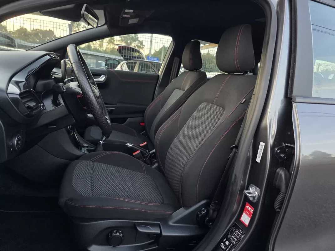 Ford Puma 2023 - 18990 EUR, 102000 km - AUTO.MOTO.pt - 102000km - foto 41 de 43