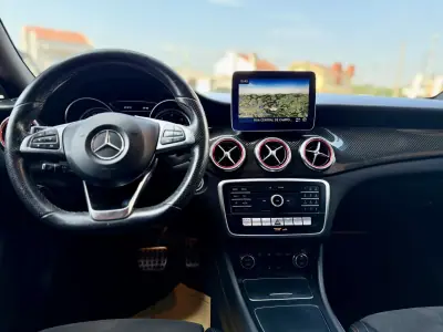 Mercedes-Benz CLA 220 2018 - 22950 EUR, 218000 km - AUTO.MOTO.pt - 218000km - foto 17 de 29