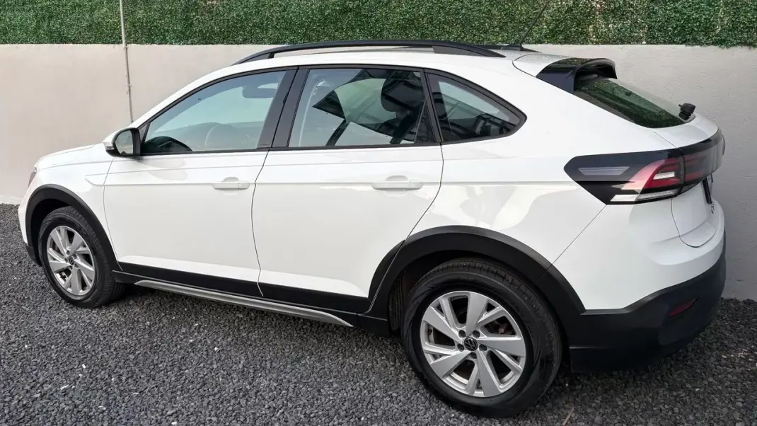 Volkswagen Taigo 2022 - 16400 EUR, 96500 km - AUTO.MOTO.pt - 96500km - foto 4 de 12