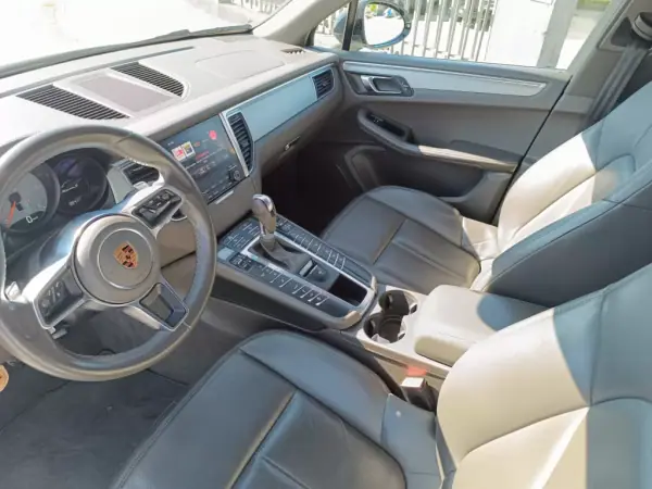 Porsche Macan 2016 - 45500 EUR, 155000 km - AUTO.MOTO.pt - 155000km - foto 20 de 32