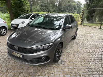 Fiat Tipo 2022 - 13500 EUR, 97634 km - AUTO.MOTO.pt - 97634km - foto 2 de 10