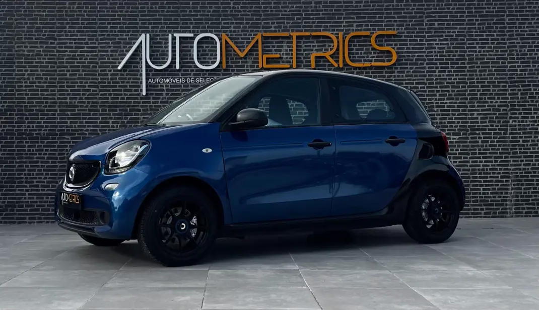 Smart ForFour 2018 - 11500 EUR, 91000 km - AUTO.MOTO.pt - 91000km - foto 12 de 13