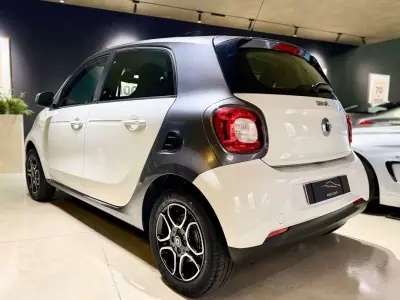 Smart ForFour 2018 - 11900 EUR, 51000 km - AUTO.MOTO.pt - 51000km - foto 19 de 19