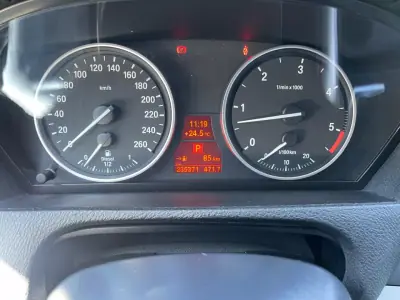 BMW X5 2011 - 18000 EUR, 256000 km - AUTO.MOTO.pt - 256000km - foto 13 de 14