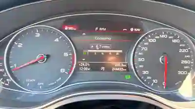 Audi A6 Avant 2015 - 16990 EUR, 245000 km - 245000km - foto 11 de 13