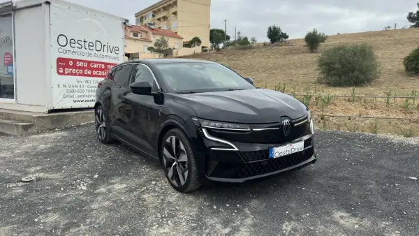 Renault Mégane E-Tech 2024 - 30900 EUR, 39000 km - AUTO.MOTO.pt - 39000km - foto 3 de 20