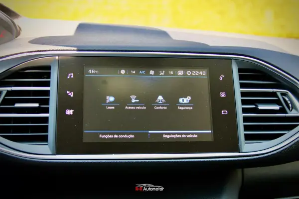 Peugeot 308 2018 - 11900 EUR, 90000 km - 90000km - foto 17 de 29