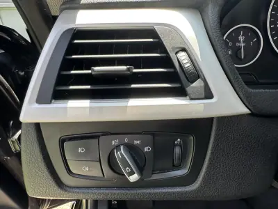 BMW 320 2014 - 11900 EUR, 240000 km - AUTO.MOTO.pt - 240000km - foto 27 de 64