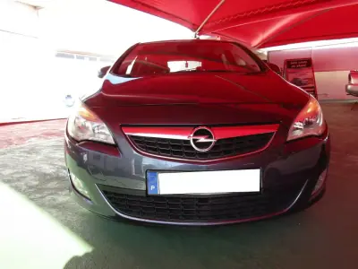 Opel Astra 2010 - 6950 EUR, 275200 km - 275200km - foto 2 de 21