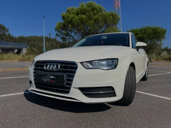 Audi A3 2014 - 11950 EUR, 213000 km - 213000km - foto 4 de 13