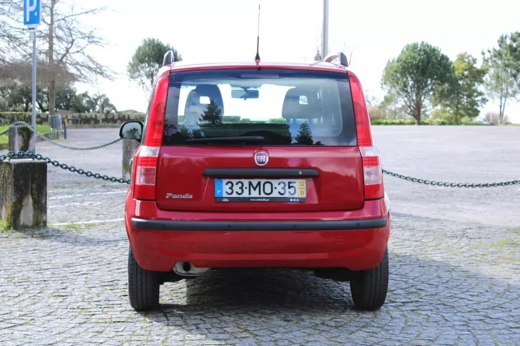 Fiat Panda 2010 - 4500 EUR, 114357 km - AUTO.MOTO.pt - 114357km - foto 7 de 23