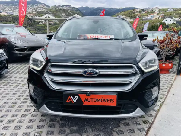Ford Kuga 2017 - 17950 EUR, 85499 km - AUTO.MOTO.pt - 85499km - foto 2 de 14
