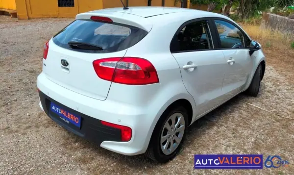 Kia Rio 2016 - 9450 EUR, 58085 km - AUTO.MOTO.pt - 58085km - foto 5 de 27