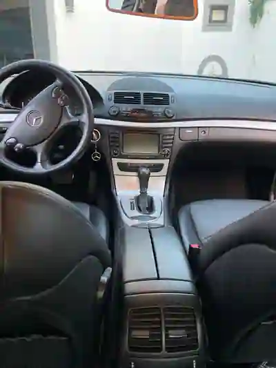 Mercedes-Benz E 220 2007 - 8950 EUR, 12000 km - AUTO.MOTO.pt - 12000km - foto 12 de 14