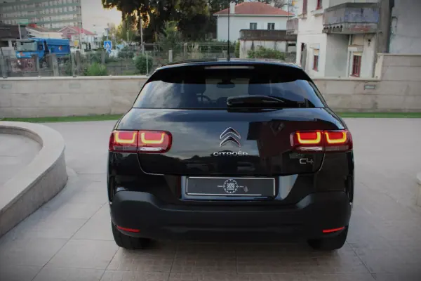 Citroën C4 Cactus 2018 - 13990 EUR, 113200 km - AUTO.MOTO.pt - 113200km - foto 27 de 30