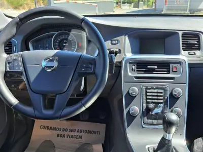 Volvo V60 2013 - 14990 EUR, 111000 km - AUTO.MOTO.pt - 111000km - foto 14 de 42
