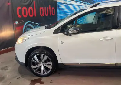 Peugeot 2008 2015 - 8500 EUR, 166000 km - AUTO.MOTO.pt - 166000km - foto 17 de 44