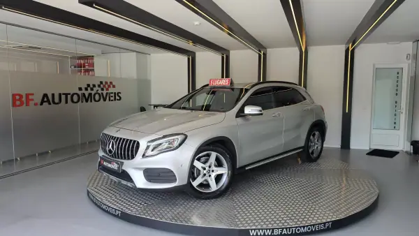 Mercedes-Benz GLA 180 2018 - 24900 EUR, 41570 km - 41570km - foto 2 de 52