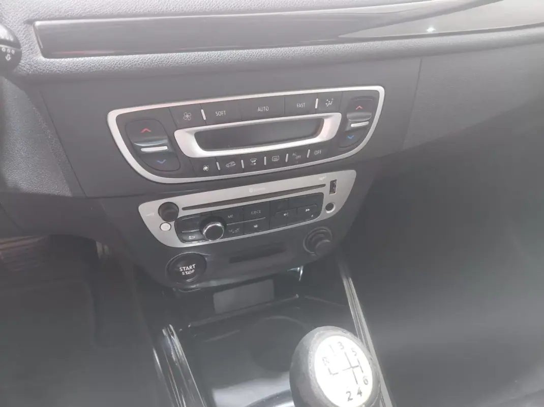 Renault Mégane Sport Tourer 2012 - 4950 EUR, 277000 km - 277000km - foto 13 de 22