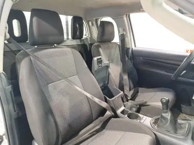 Toyota Hilux 2019 - 23900 EUR, 223497 km - AUTO.MOTO.pt - 223497km - foto 5 de 6