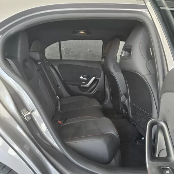 Mercedes-Benz A 180 2025 - 37950 EUR, 9295 km - AUTO.MOTO.pt - 9295km - foto 10 de 40