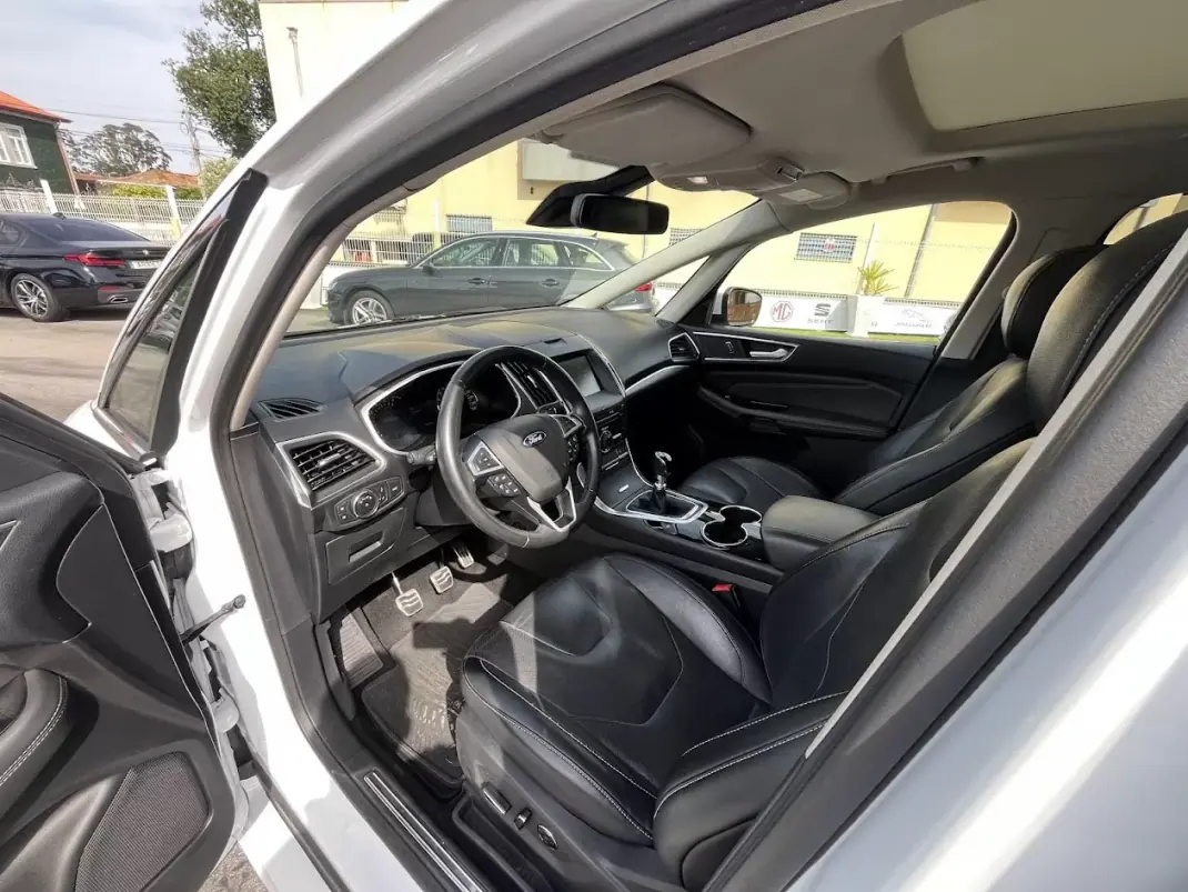 Ford S-Max 2016 - 27250 EUR, 140000 km - AUTO.MOTO.pt - 140000km - foto 37 de 80