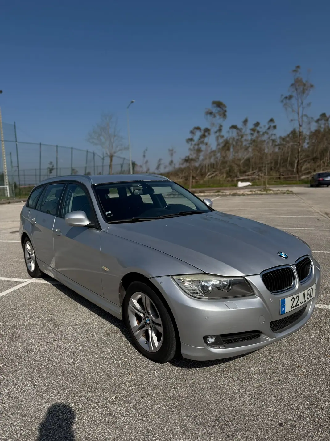 BMW 318 2010 - 8750 EUR, 233000 km - AUTO.MOTO.pt - 233000km - foto 3 de 10