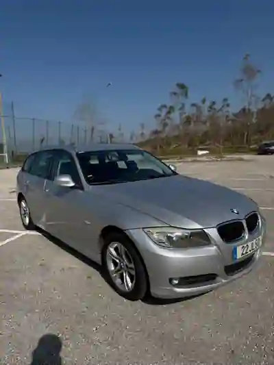 BMW 318 2010 - 8750 EUR, 233000 km - AUTO.MOTO.pt - 233000km - foto 3 de 10