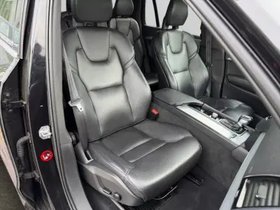 Volvo XC 90 2018 - 28990 EUR, 237257 km - AUTO.MOTO.pt - 237257km - foto 4 de 16