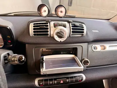 Smart ForTwo Coupé 2014 - 9490 EUR, 85137 km - AUTO.MOTO.pt - 85137km - foto 12 de 15
