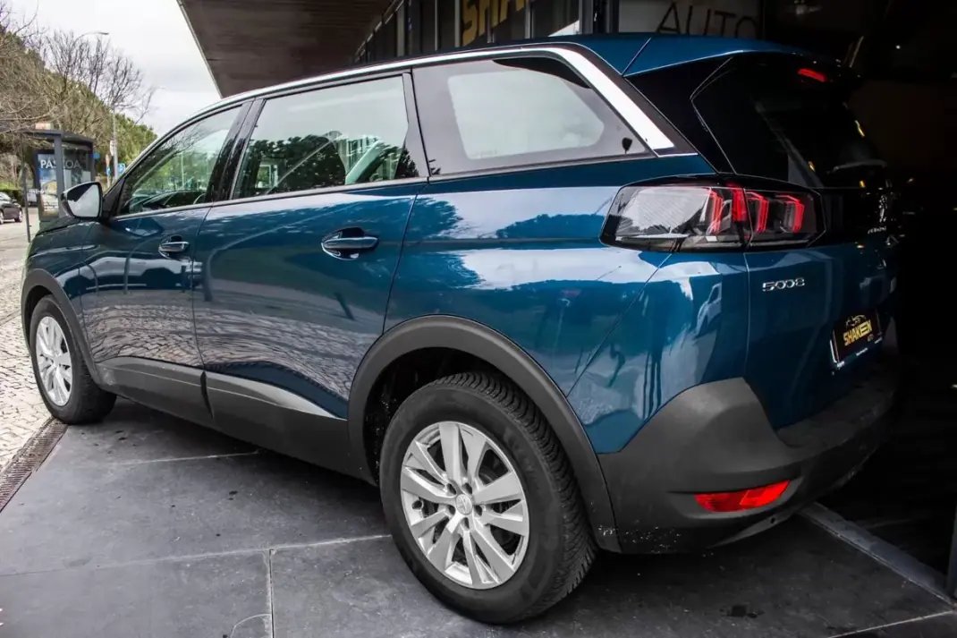 Peugeot 5008 2022 - 17900 EUR, 137616 km - AUTO.MOTO.pt - 137616km - foto 3 de 42