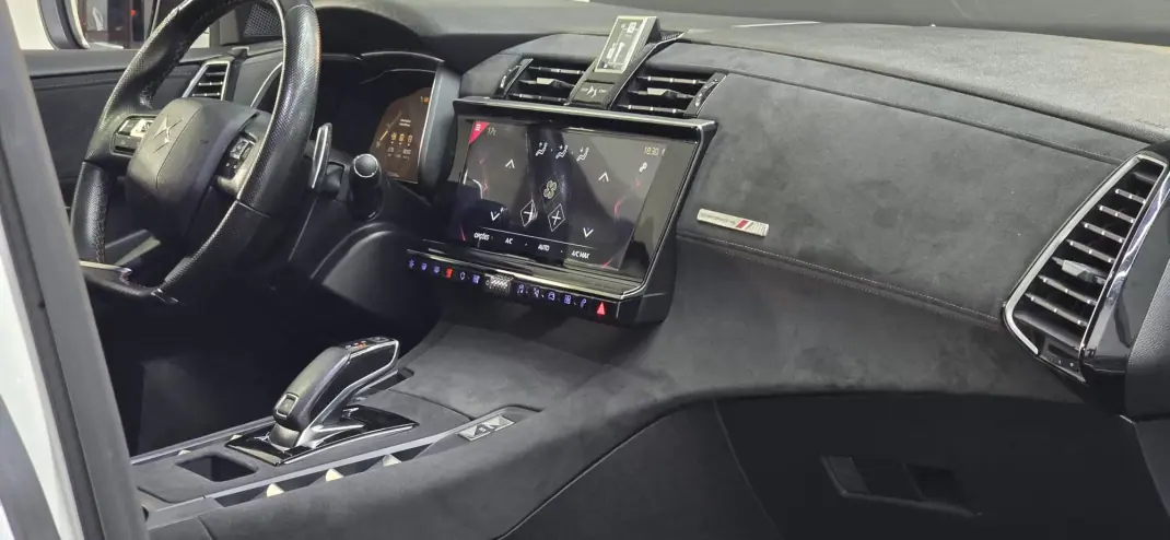 DS DS7 Crossback 2019 - 20990 EUR, 170000 km - AUTO.MOTO.pt - 170000km - foto 42 de 59