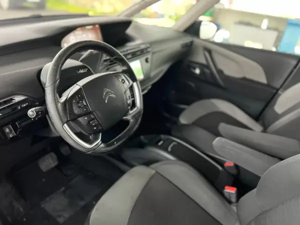 Citroën C4 Grand Picasso 2015 - 10900 EUR, 246000 km - AUTO.MOTO.pt - 246000km - foto 6 de 12