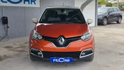 Renault Captur 2016 - 10500 EUR, 141431 km - foto 2 de 18