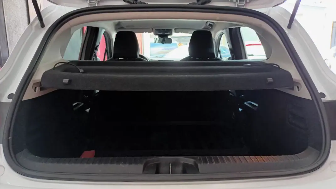 Renault Clio VAN 1.5 Blue DCi AIR NAV 2020 - 14220 EUR, 88186 km - AUTO.MOTO.pt - 88186km - foto 51 de 54