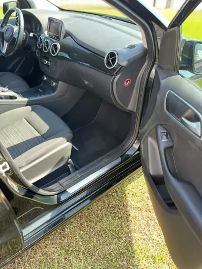 Mercedes-Benz B 180 2012 - 12900 EUR, 125490 km - AUTO.MOTO.pt - 125490km - foto 14 de 14