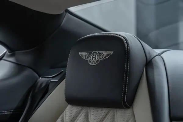 Bentley Continental 2015 - 119950 EUR, 58000 km - AUTO.MOTO.pt - 58000km - foto 44 de 46