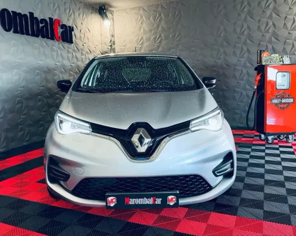 Renault Zoe 2021 - 21990 EUR, 60654 km - AUTO.MOTO.pt - 60654km - foto 3 de 26