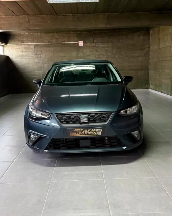 SEAT Ibiza 2024 - 15400 EUR, 31300 km - AUTO.MOTO.pt - 31300km - foto 2 de 12