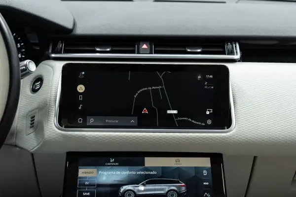 Land Rover Range Rover Velar 2021 - 49950 EUR, 46000 km - AUTO.MOTO.pt - 46000km - foto 28 de 53
