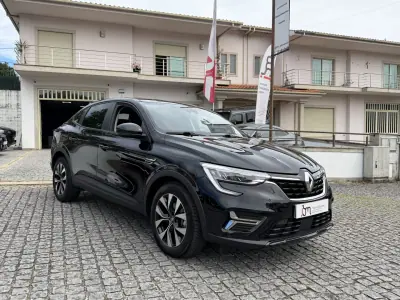Renault Arkana 2022 - 19990 EUR, 117844 km - AUTO.MOTO.pt - 117844km - foto 2 de 13