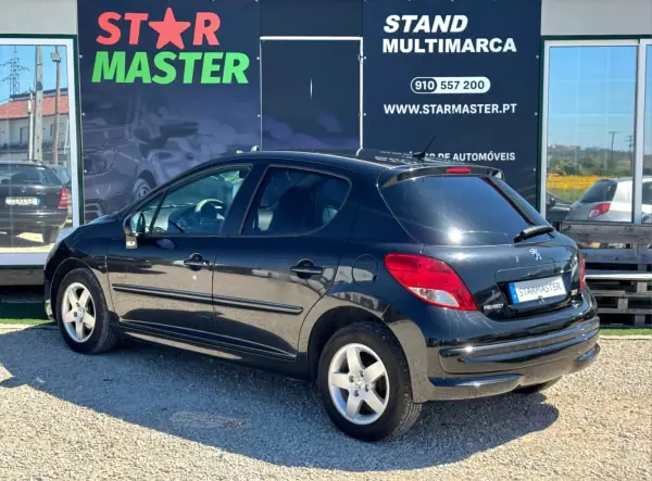 Peugeot 207 2010 - 4980 EUR, 255120 km - AUTO.MOTO.pt - 255120km - foto 6 de 17