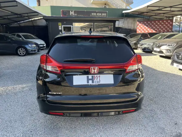 Honda Civic Tourer 2017 - 15900 EUR, 115000 km - AUTO.MOTO.pt - 115000km - foto 5 de 18