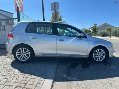 Volkswagen Golf 2009 - 10900 EUR, 161468 km - AUTO.MOTO.pt - 161468km - foto 6 de 25