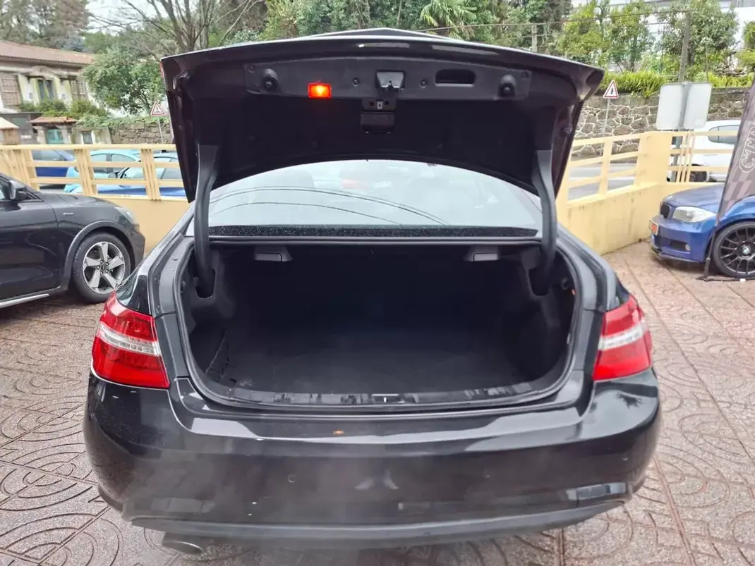 Mercedes-Benz E 250 2009 - 16500 EUR, 134447 km - AUTO.MOTO.pt - 134447km - foto 29 de 29