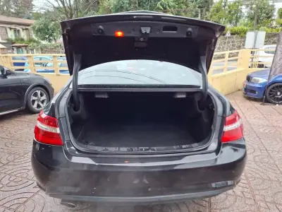 Mercedes-Benz E 250 2009 - 16500 EUR, 134447 km - AUTO.MOTO.pt - 134447km - foto 29 de 29