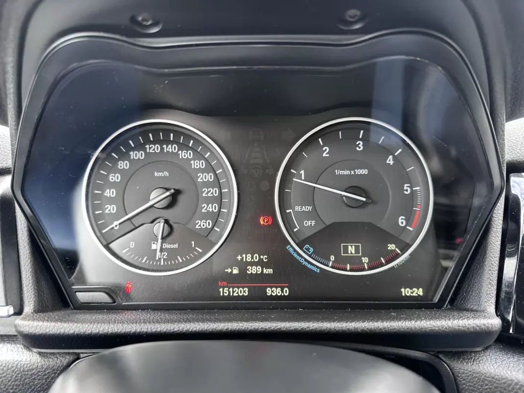 BMW 218 Active Tourer 2014 - 13900 EUR, 150000 km - AUTO.MOTO.pt - 150000km - foto 36 de 64