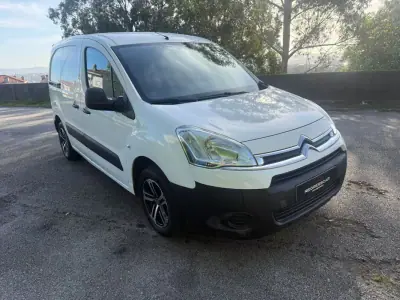 Citroën BERLINGO VAN XL 1.5 BLUE HDI 3 LUGARES 2012 - 6990 EUR, 247000 km - AUTO.MOTO.pt - 247000km - foto 3 de 24