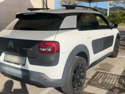 Citroën C4 Cactus 2014 - 10490 EUR, 143000 km - AUTO.MOTO.pt - 143000km - foto 2 de 5